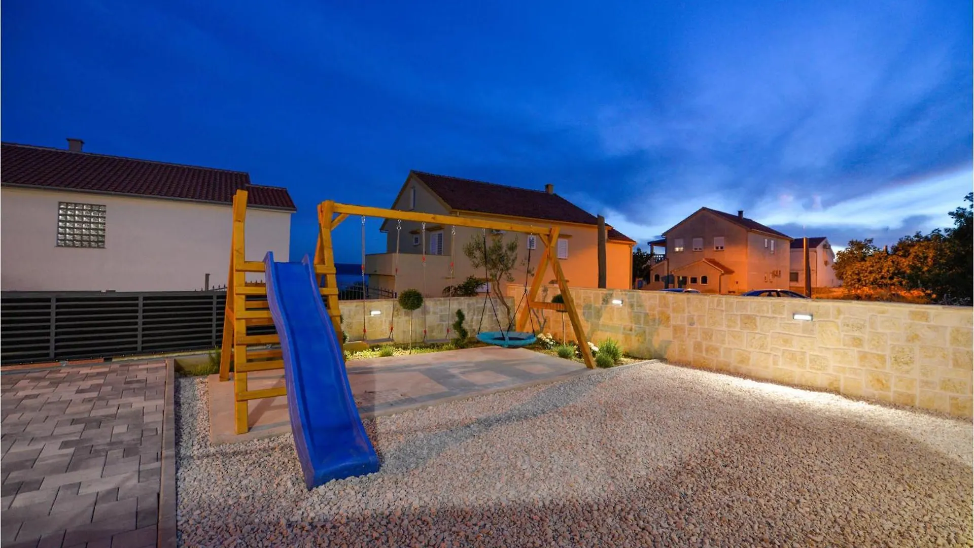 Holiday home Cozy Home In Maslenica With Wifi