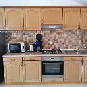 Apartment Monte Cristo, Maslenica